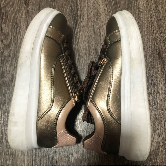 C Guimarães Sneakers - Side Zipper & White Platform Sole - Women's EU 38 US 7.5 - Picture 8 of 10